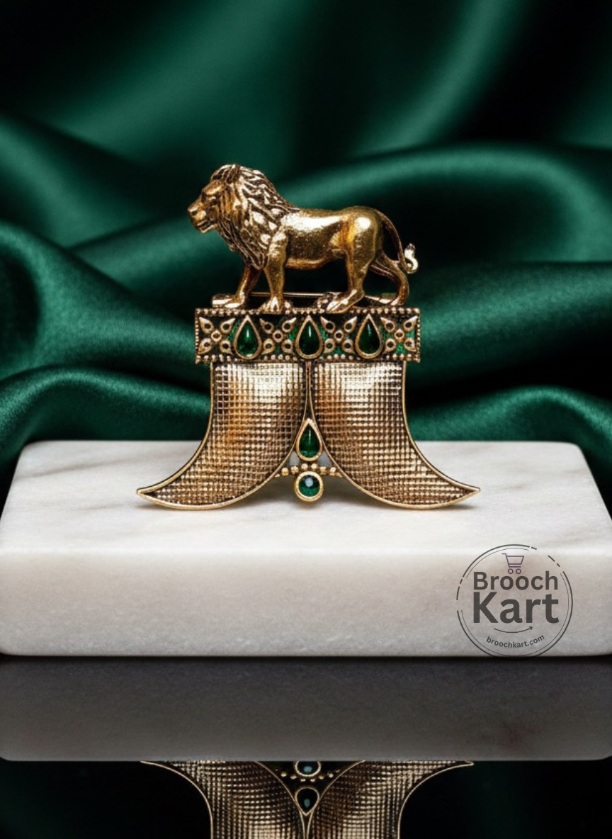 Lion Puligoru Brooch
